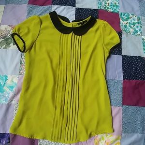 Groovy 70s green blouse by Forever 21